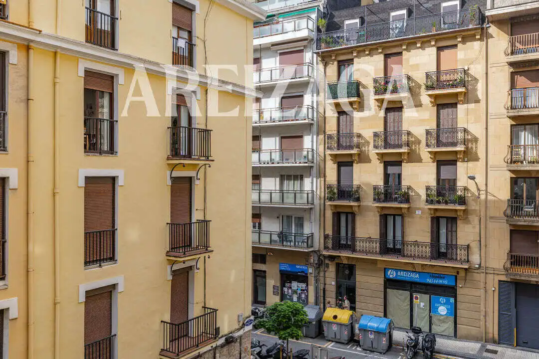 Vista exterior de Piso en venta en Donostia - San Sebastián  con Calefacción