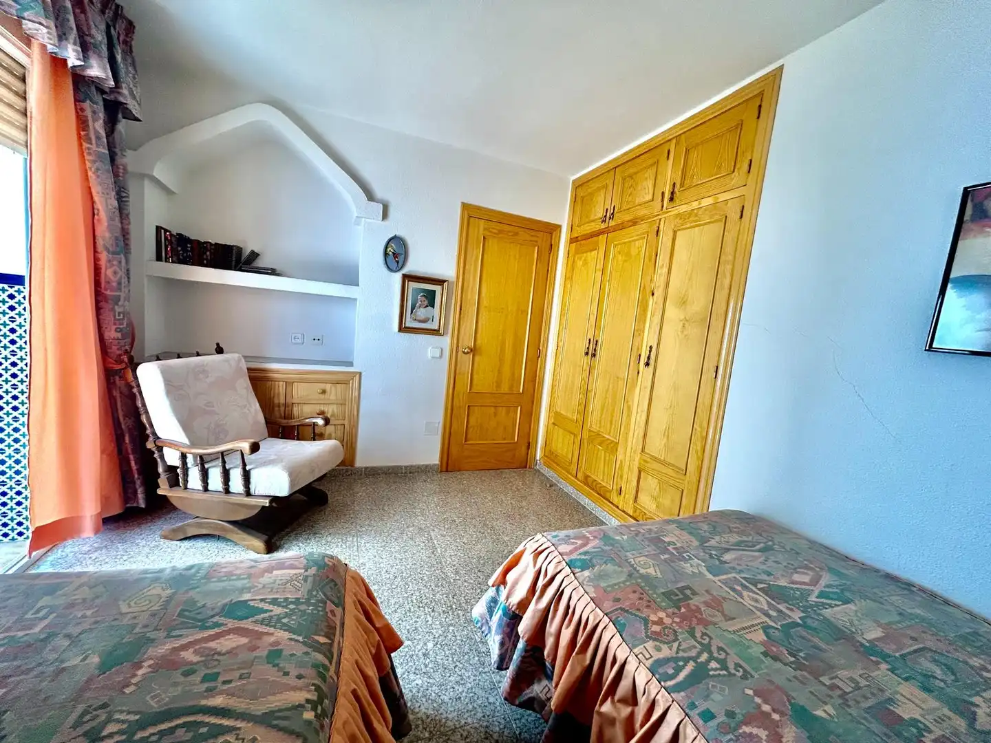 Habitación de Casa adosada en venta en Paterna del Río con Calefacción, Terraza y Trastero