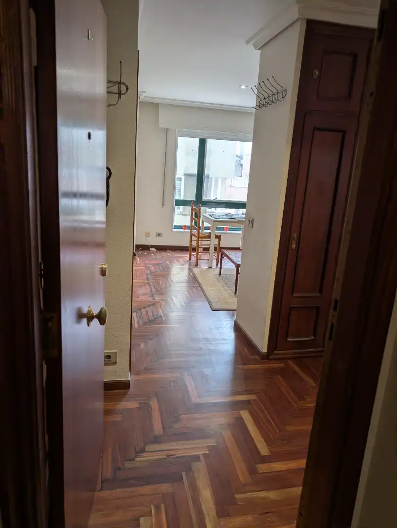 Apartament en venda en Pontevedra Capital  amb Calefacció, Parquet i Moblat