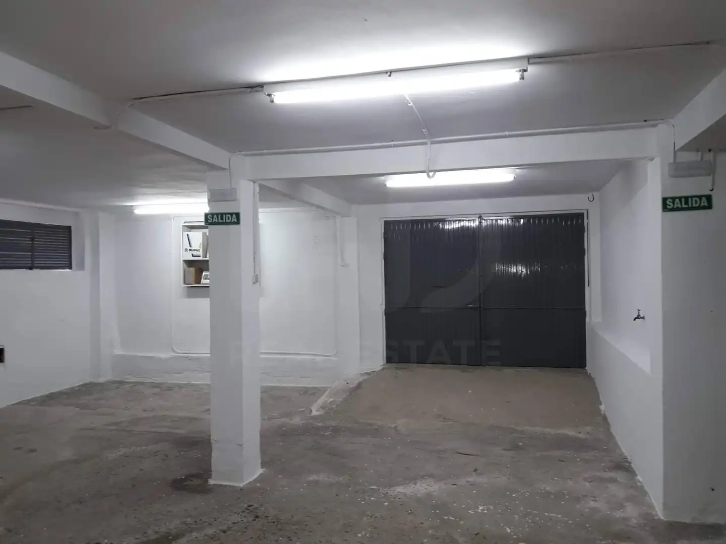 Garage for sale in Madrid
