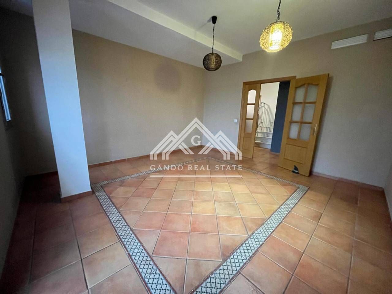 Duplex for sale in Dos Hermanas  with Air Conditioner and Terrace