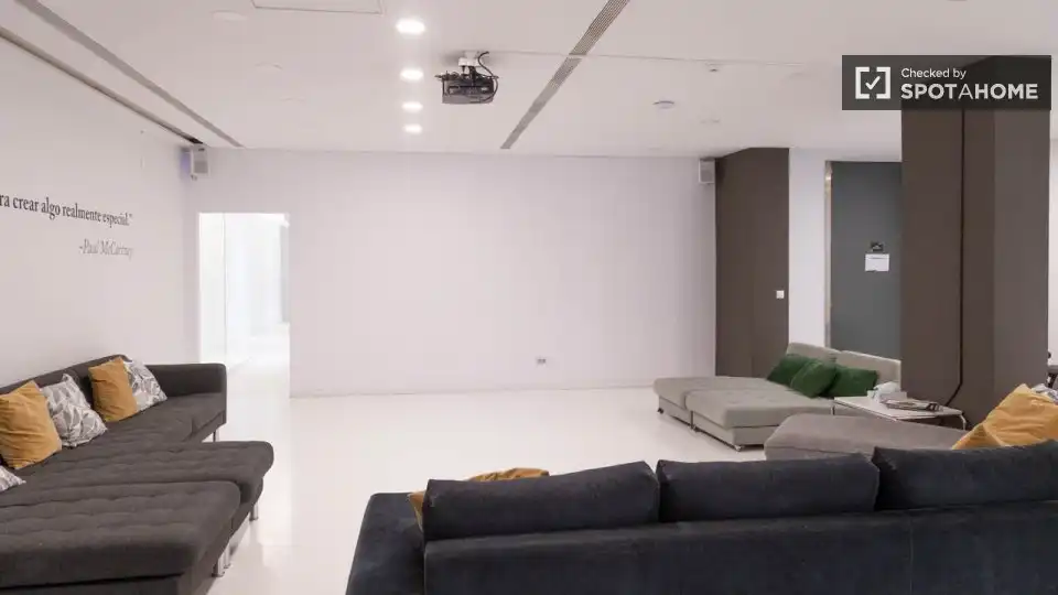 Casa o xalet per a compartir en Madrid amb Aire condicionat, Terrassa i Moblat