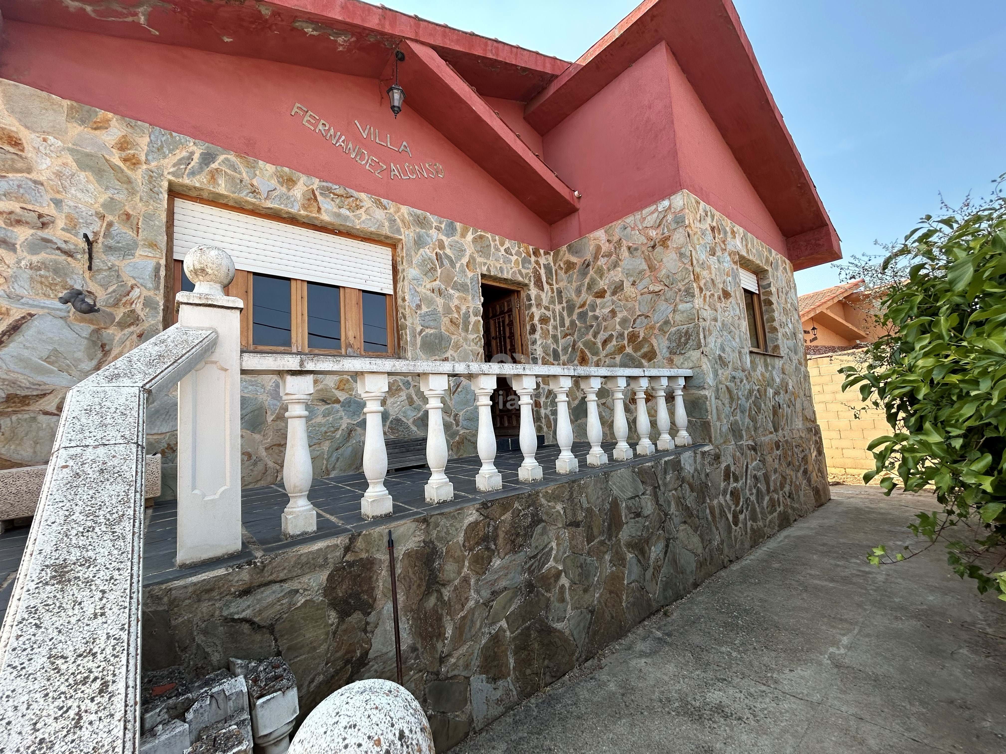 Exterior view of House or chalet for sale in Pozuelo del Páramo