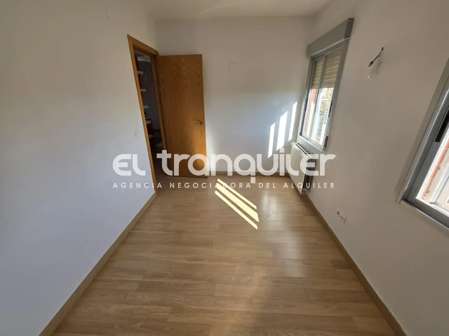 Bedroom of Flat for rent in Madrid  with Air Conditioner, Parquet flooring and Terrace