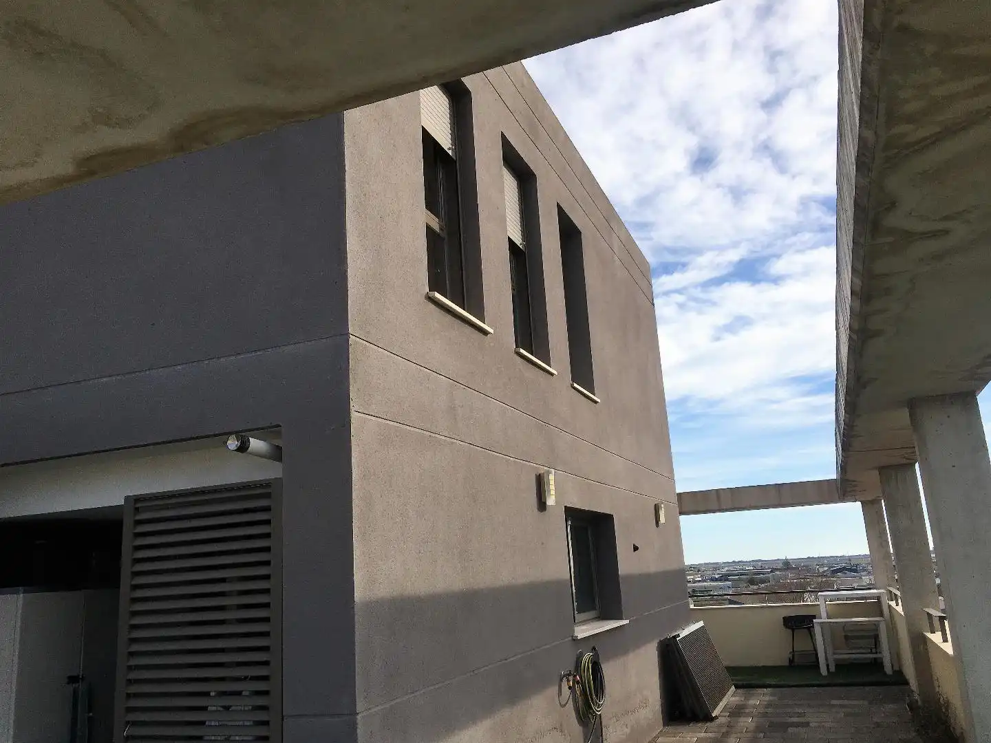 Vista exterior de Dúplex en venta en Albal con Terraza, Trastero y Piscina