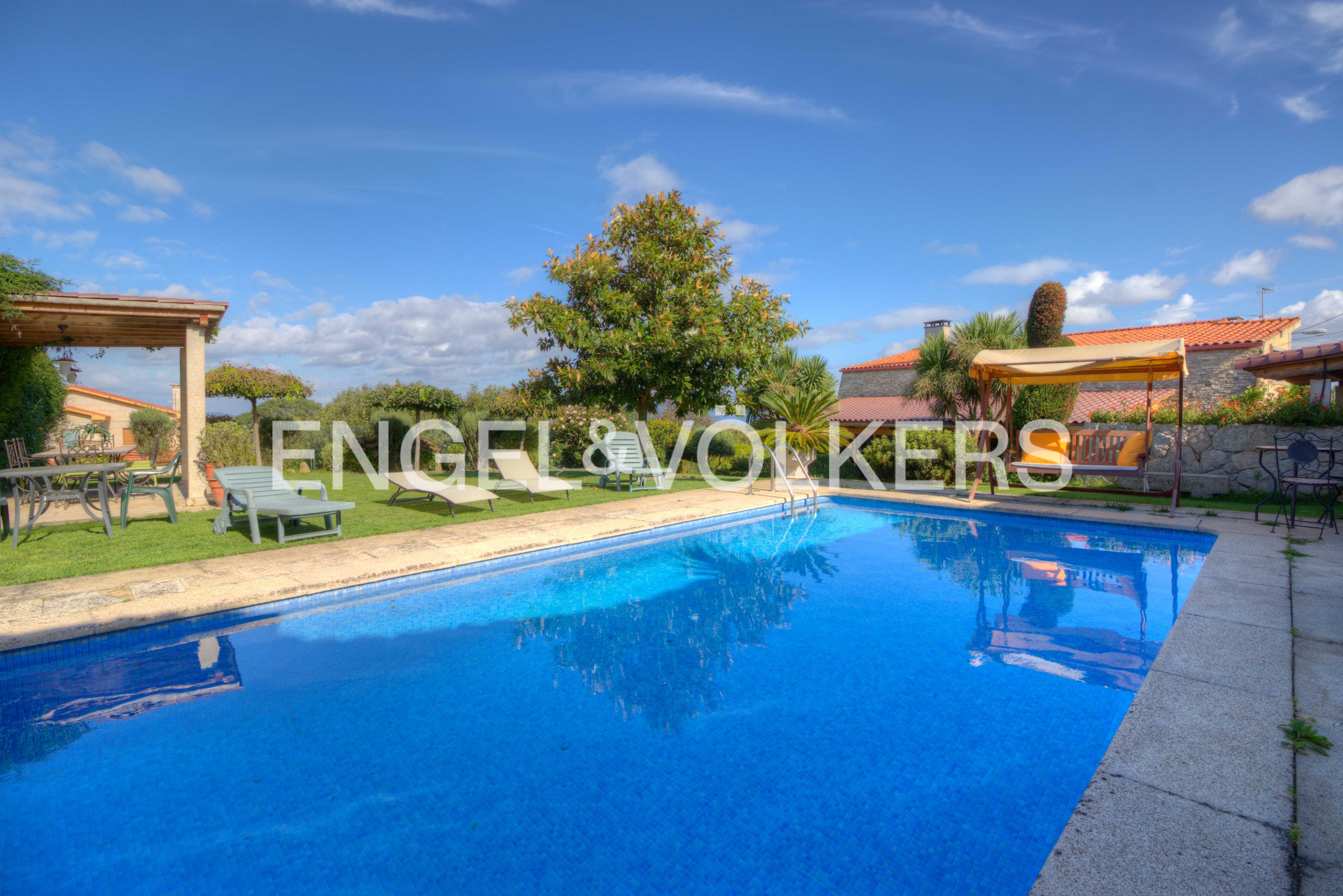 Casa o xalet en venda a Coruxo - Oia - Saiáns