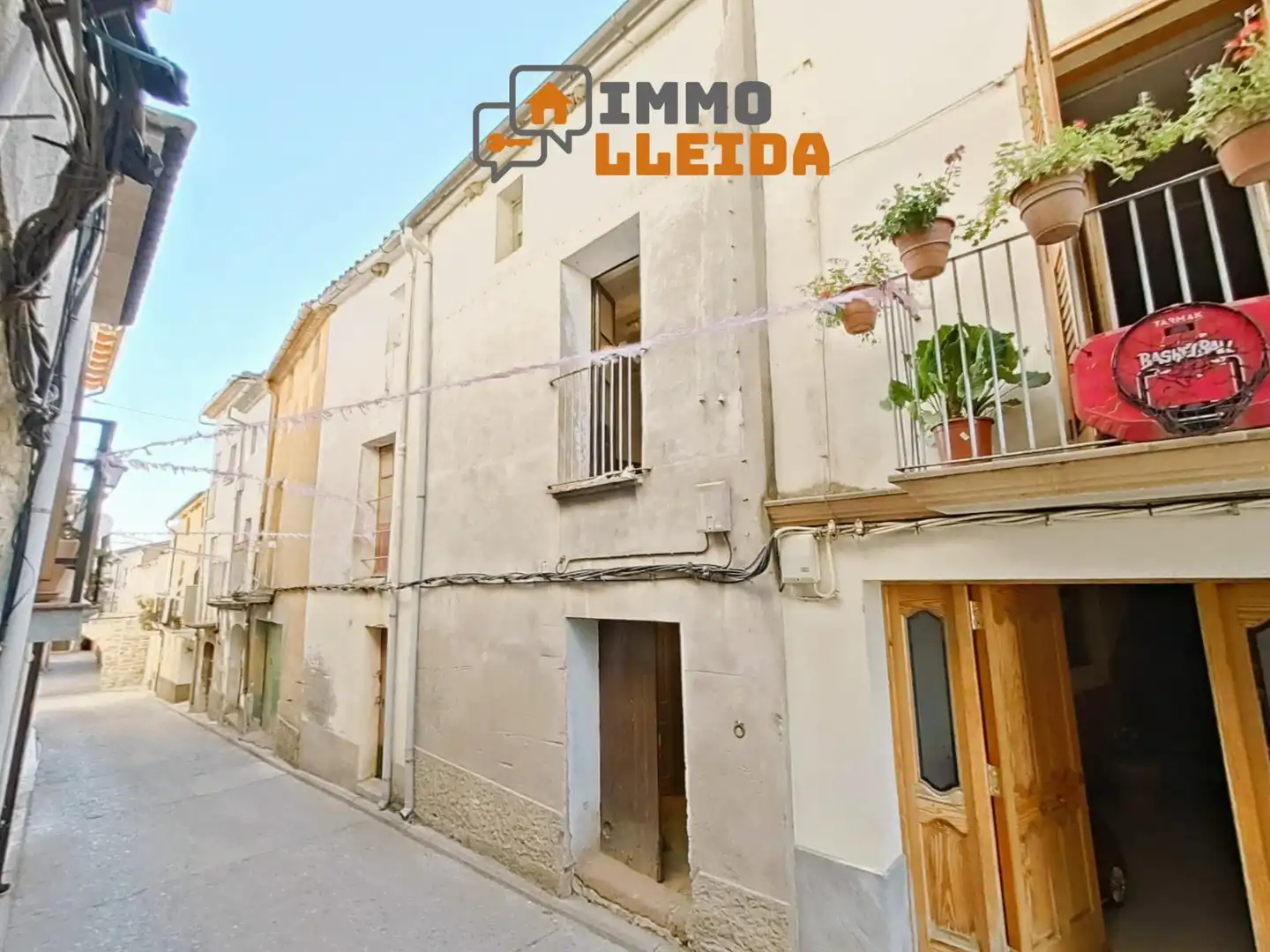 Adossat amb terrassa en venda a Calle HNO JOAQUIN DON 6