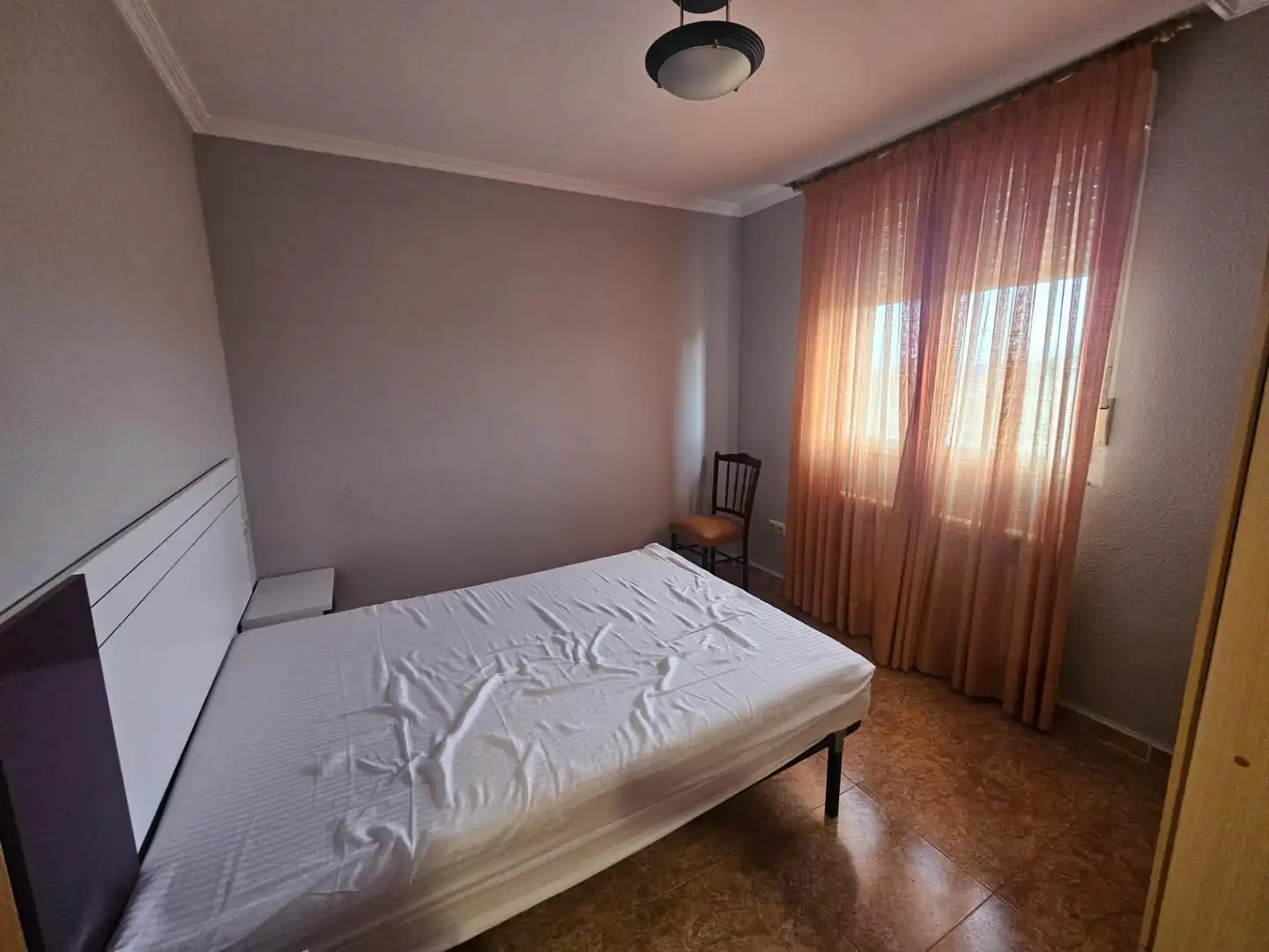 Habitación de Casa o chalet en venta en Calvarrasa de Abajo con Aire acondicionado, Calefacción y Jardín privado