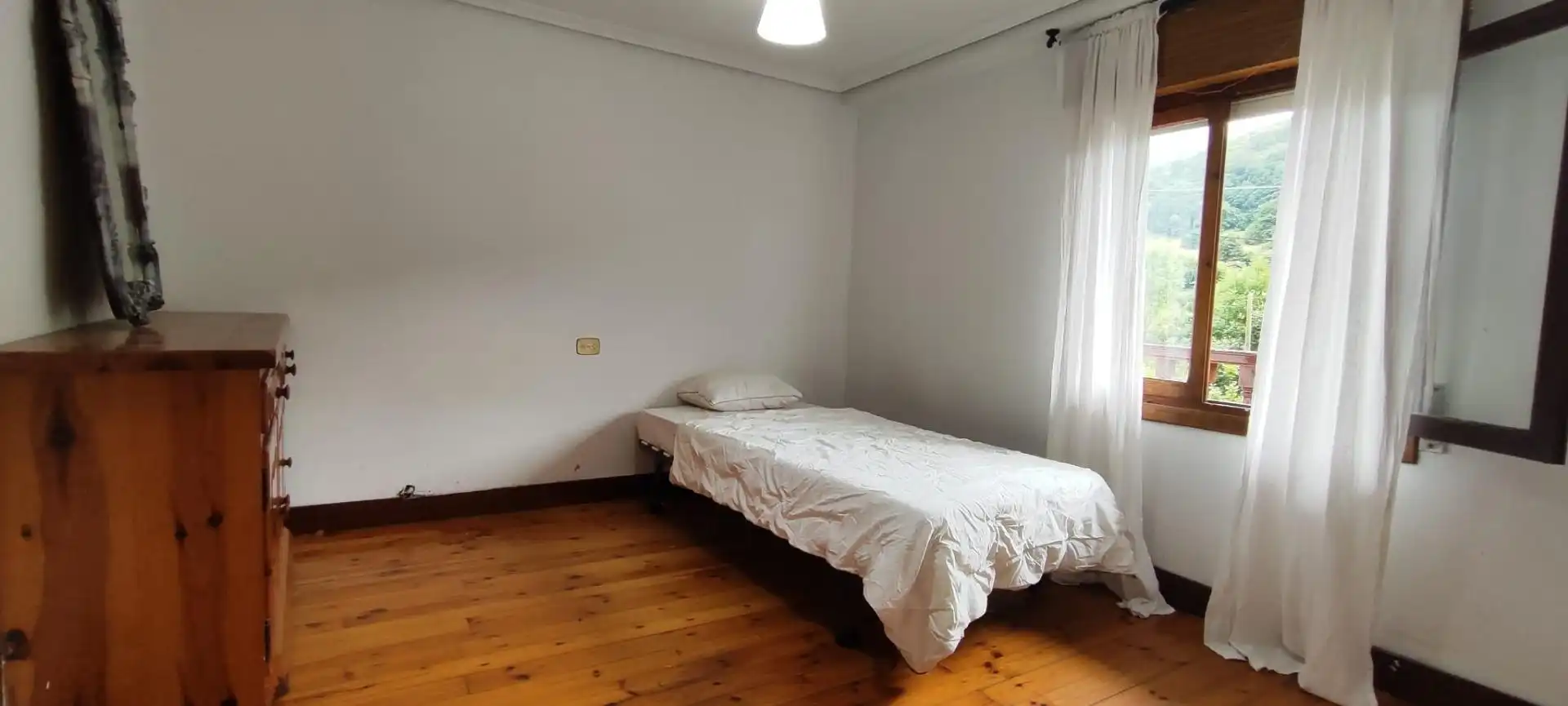 Bedroom of Houses for sale in Luena   with Heating, Private garden and Storage room