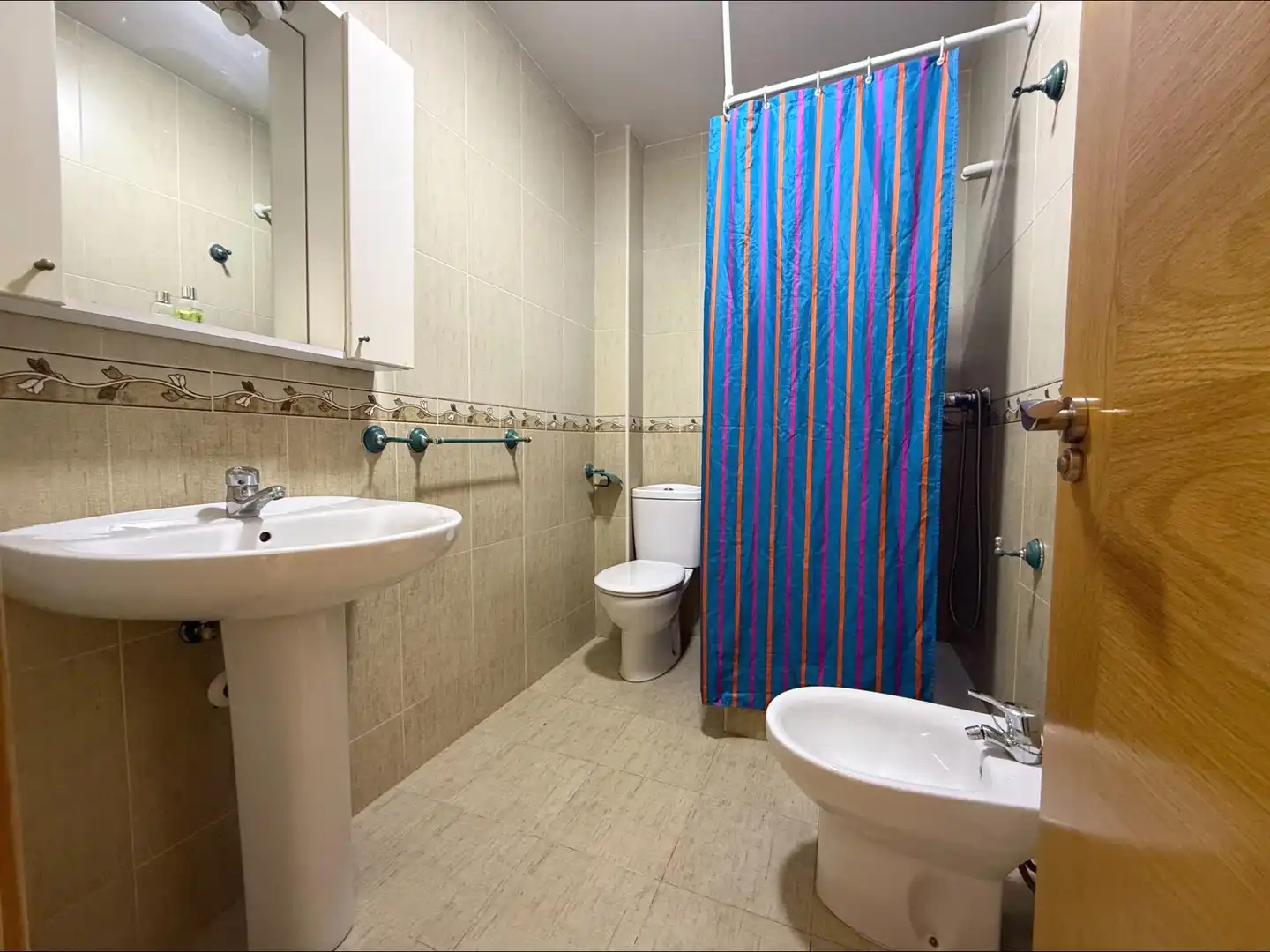 Baño de Piso de alquiler en Albolote con Calefacción y Amueblado