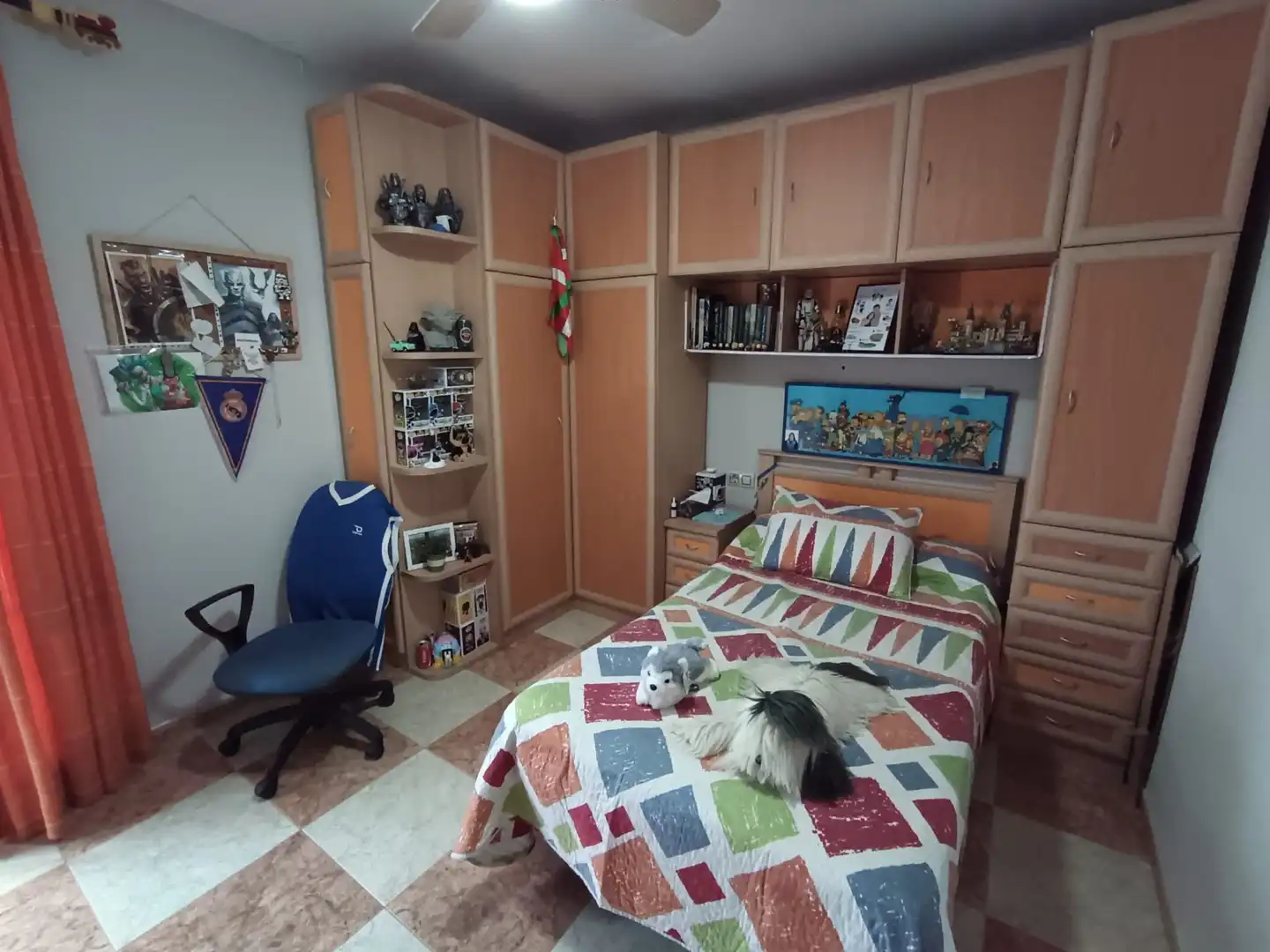 Schlafzimmer von Einfamilien-Reihenhaus zum Verkauf in Jaén mit Klimaanlage, Heizung und Terrasse