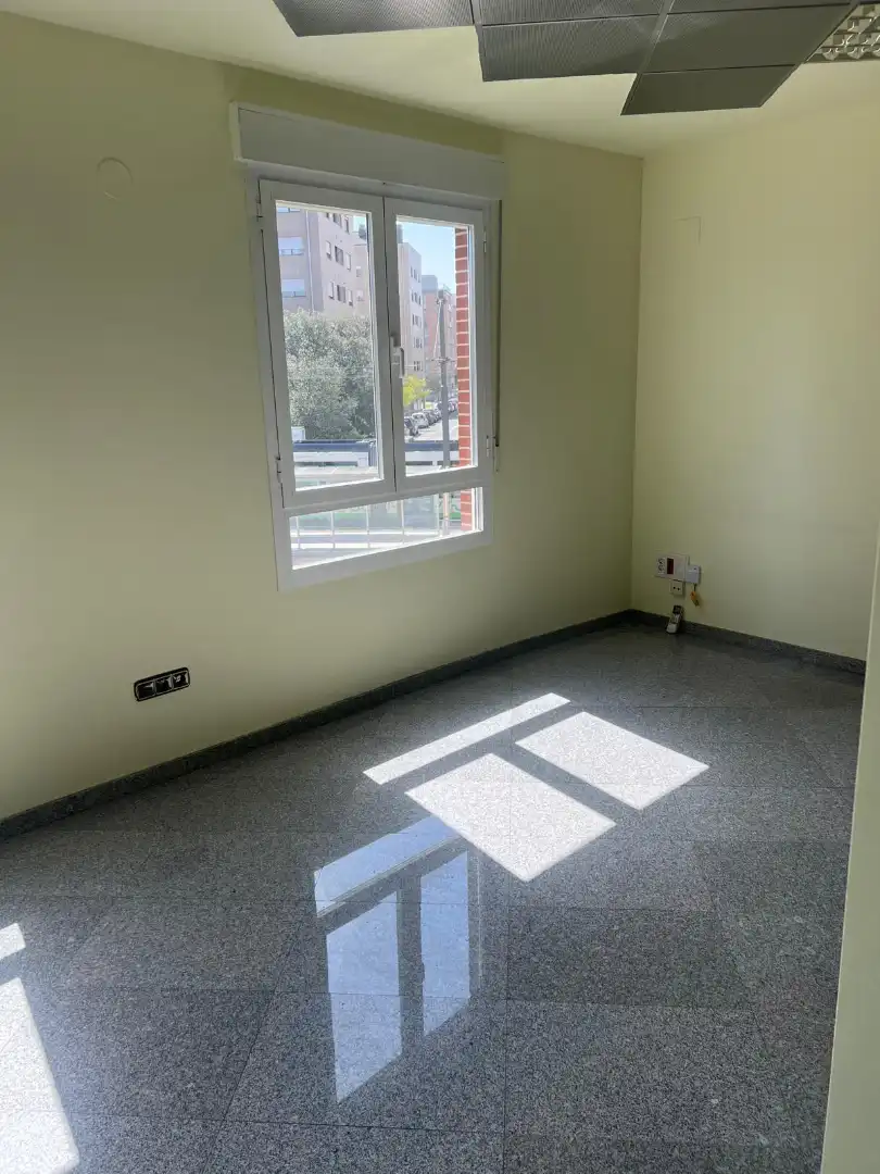 Dormitori de Oficina de lloguer en Vitoria - Gasteiz amb Aire condicionat