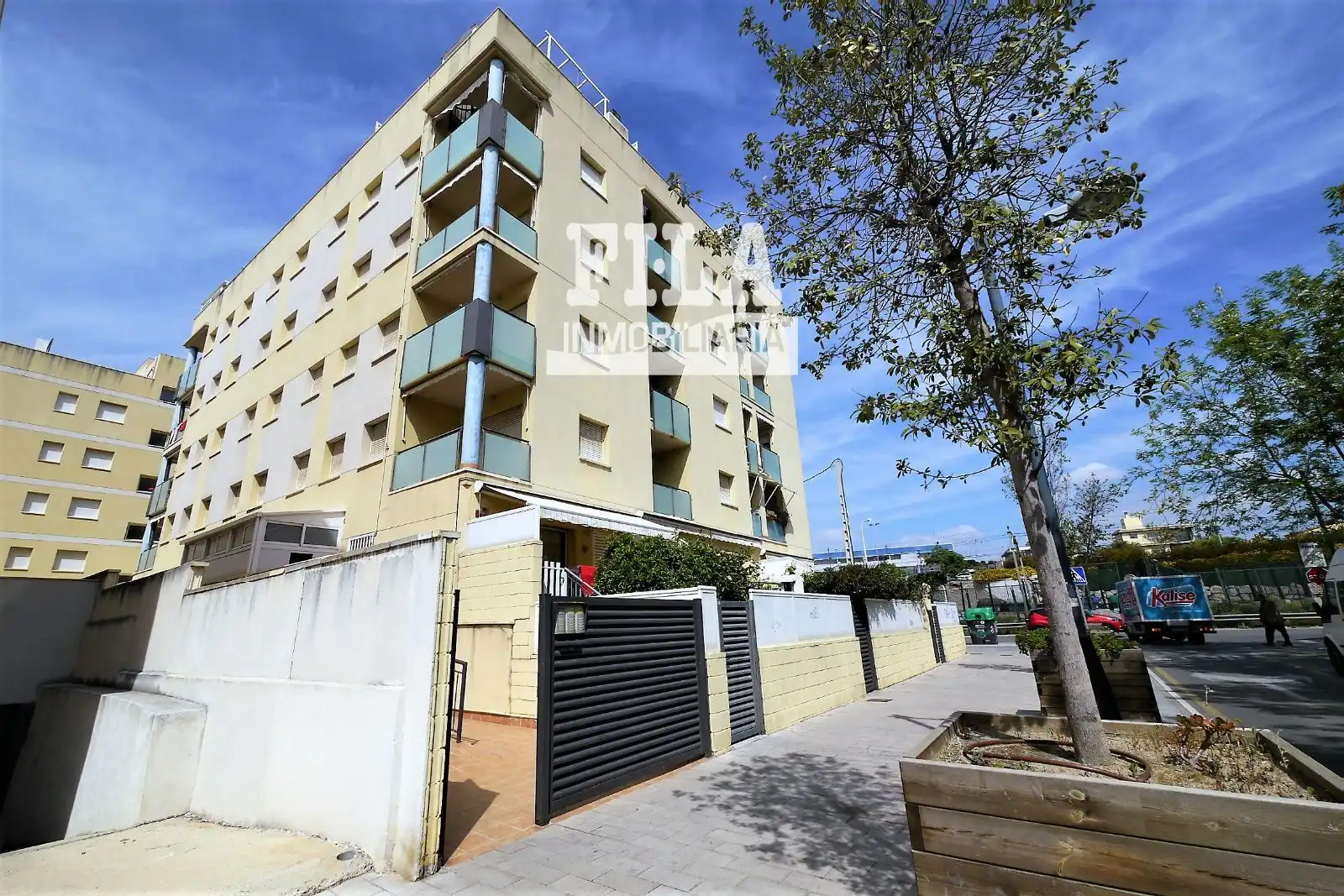 Flat with pool for sale in Segur Platja