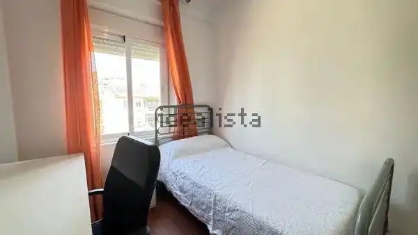 Bedroom of Flat for rent in Granada  with Air Conditioner, Furnished and Washing machine
