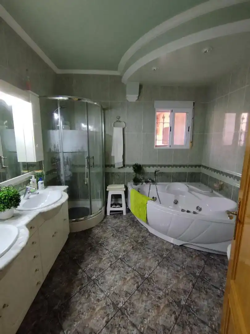 Badezimmer von Erdgeschoss zum Verkauf in Torre-Pacheco mit Klimaanlage