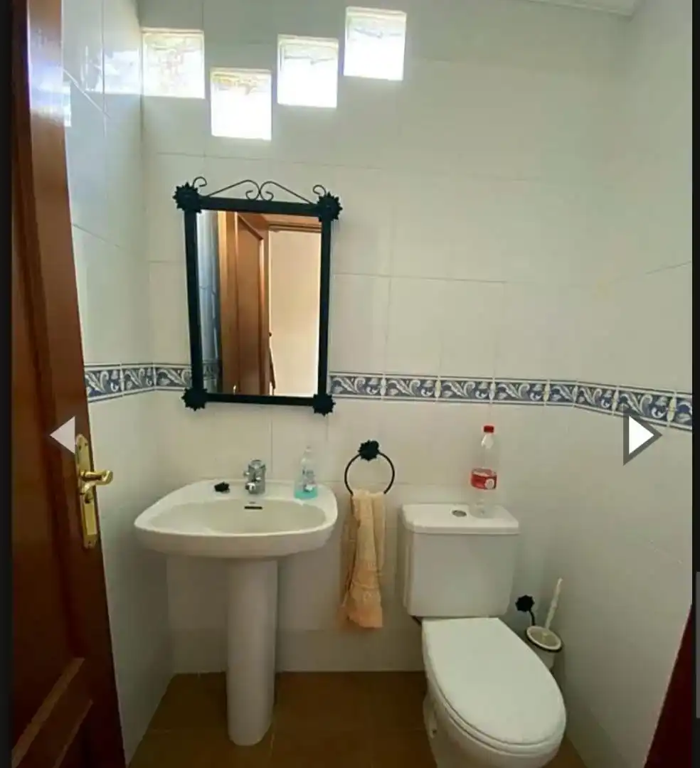 Bany de Finca rústica en venda en Riogordo amb Piscina