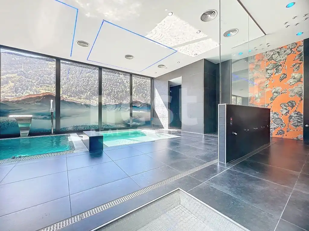 Appartement compact avec terrasse à louer à Carrer de la Costa