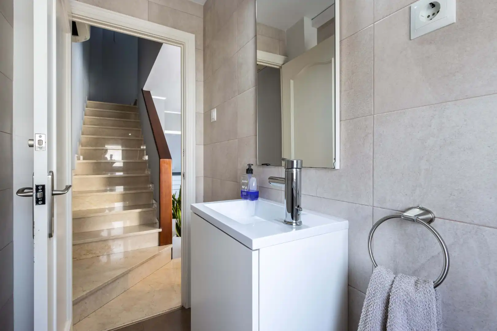 Baño de Casa adosada en venta en Mollet del Vallès con Aire acondicionado, Calefacción y Terraza