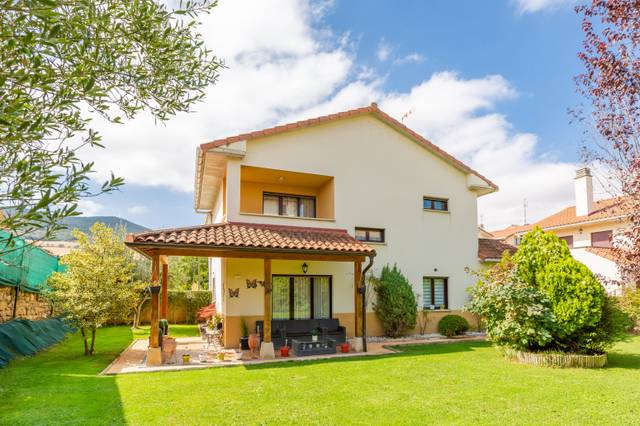 Casa-chalet en Venta en Enériz - PLAZA CARLOS SENOSIAIN, 8 en Enériz / Eneritz