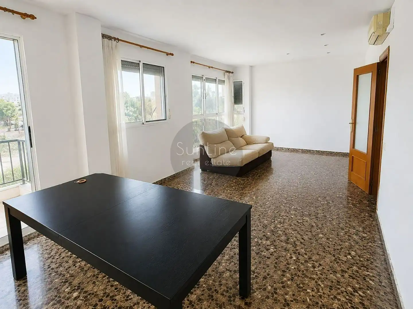 Wohnzimmer von Wohnung zur Miete in Valencia mit Klimaanlage, Terrasse und Möbliert