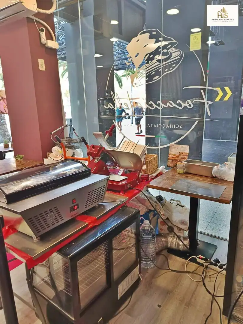 Local comercial de lloguer a Avenida de la Estación, imagen 6