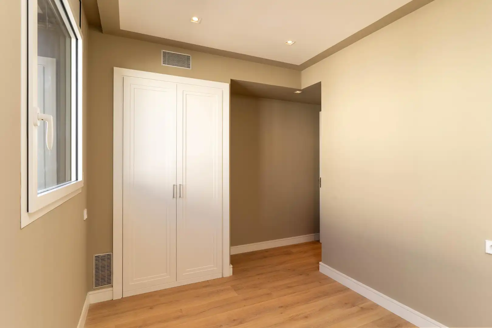 Wohnung zur Miete in RDA. JEAN MONNET 230-238, SABADELL, Can Gambús