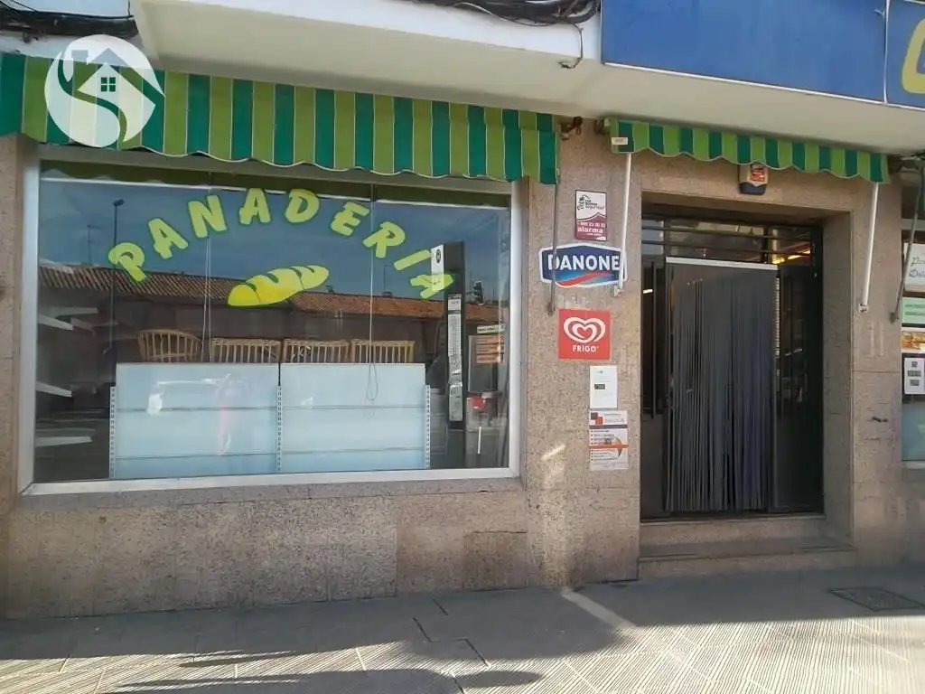Local comercial de lloguer a Reyes Católicos - Paseo San Antonio