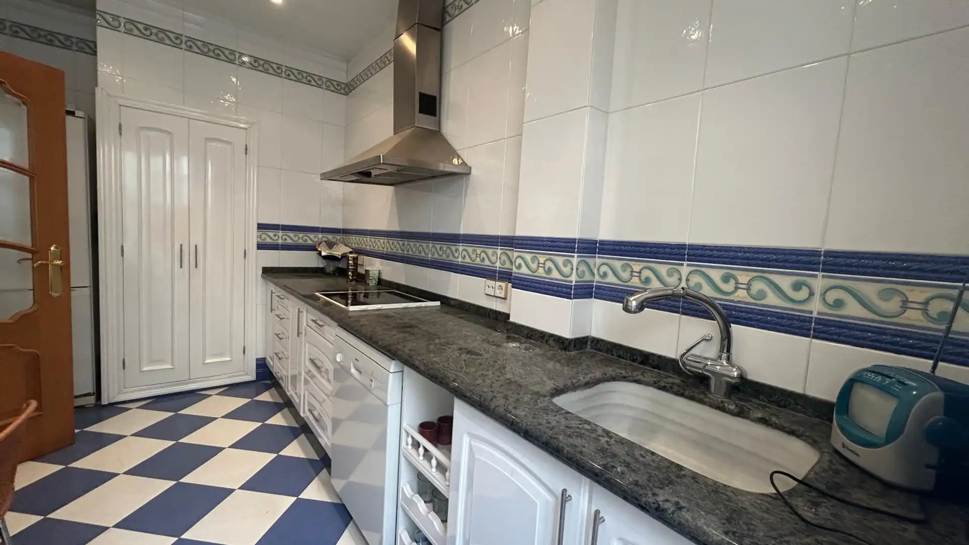 Cuina de Casa o xalet en venda en Benetússer