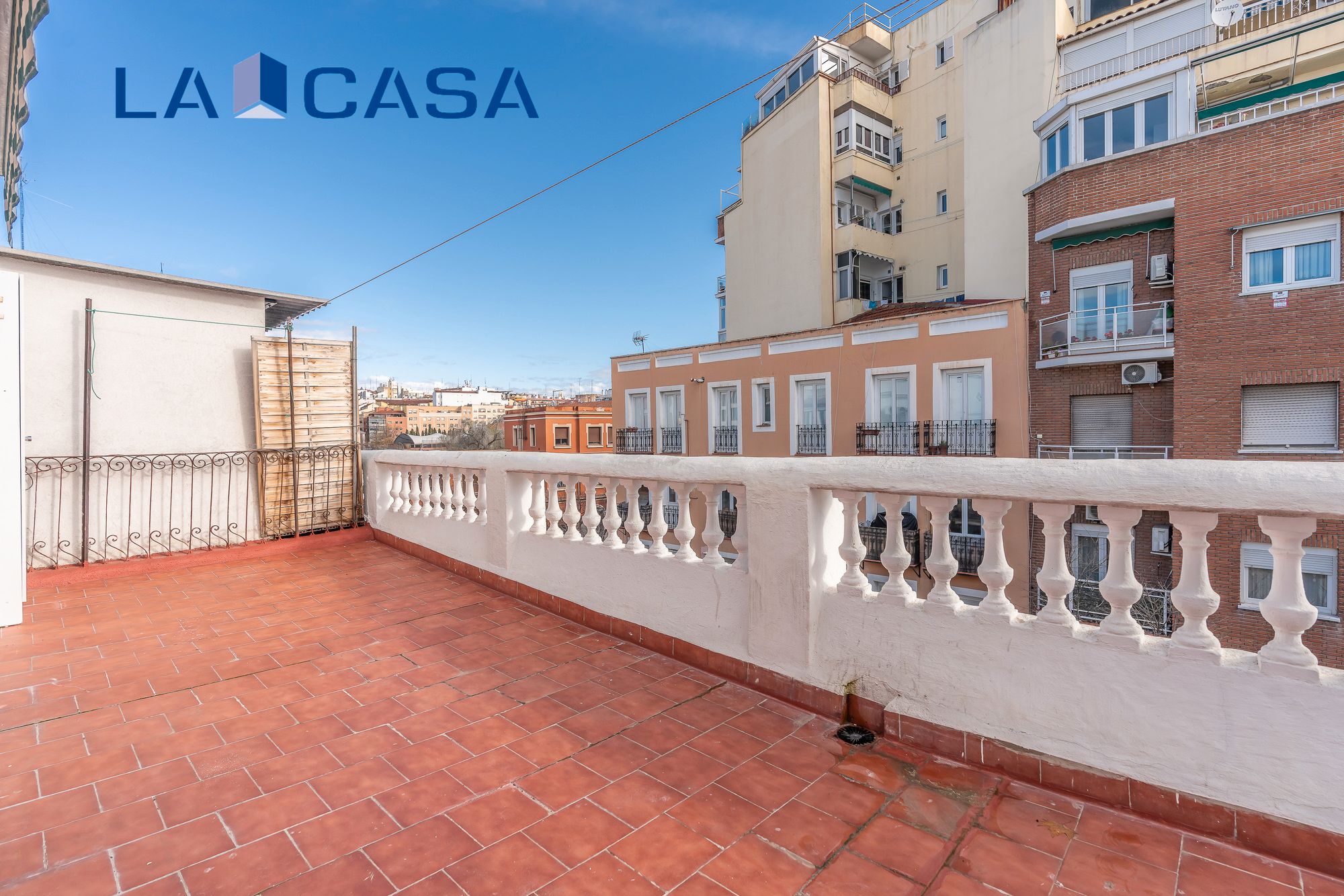 Exterior view of Flat for sale in  Madrid Capital  with Terrace