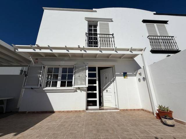 Casa-chalet en Venta en Tías pueblo