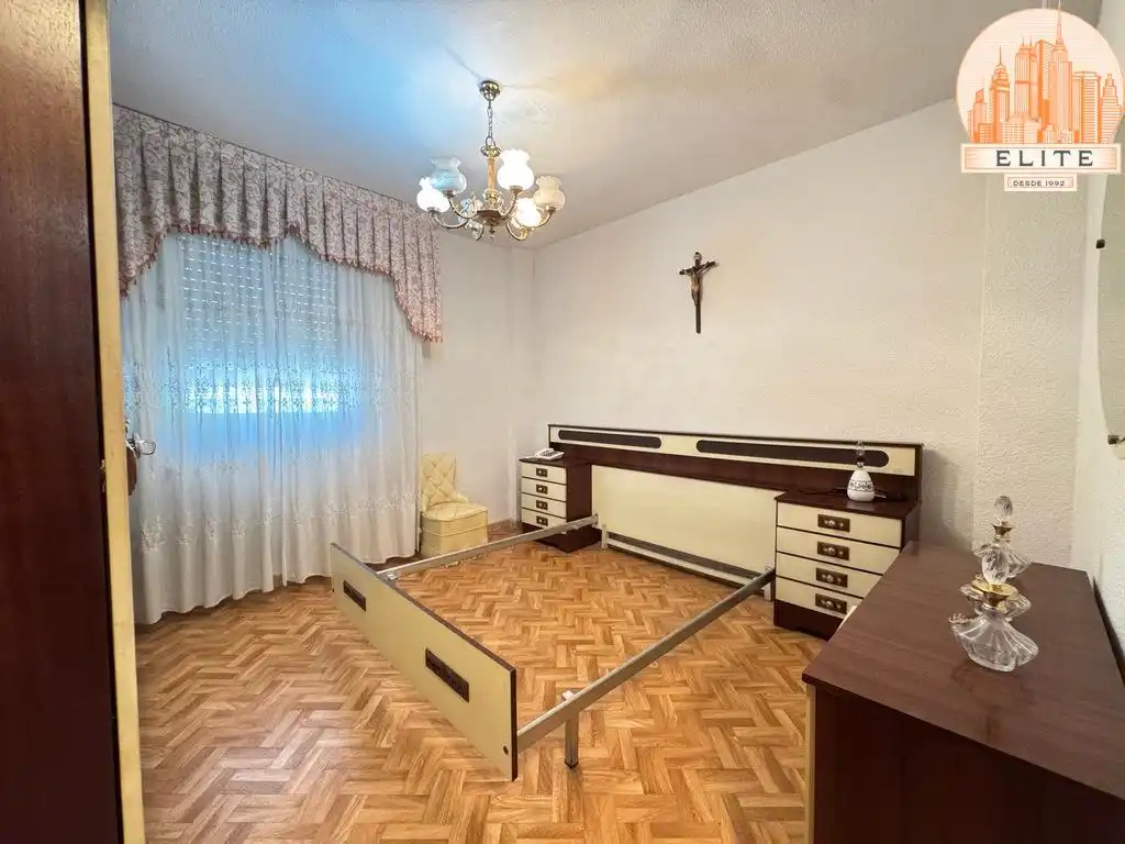 Habitación de Planta baja en venta en Getafe