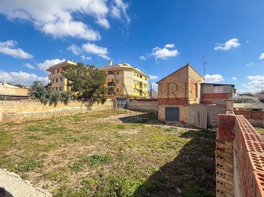 Terreny residencial en venda a Calle Pintor Manuel Coronado
