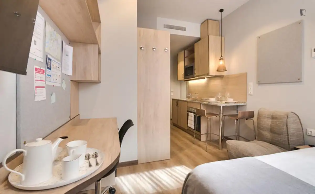 Habitación de Piso de alquiler en Bilbao  con Amueblado