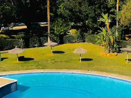 Piscina de Piso en venta en Estepona con Aire acondicionado, Piscina y Balcón