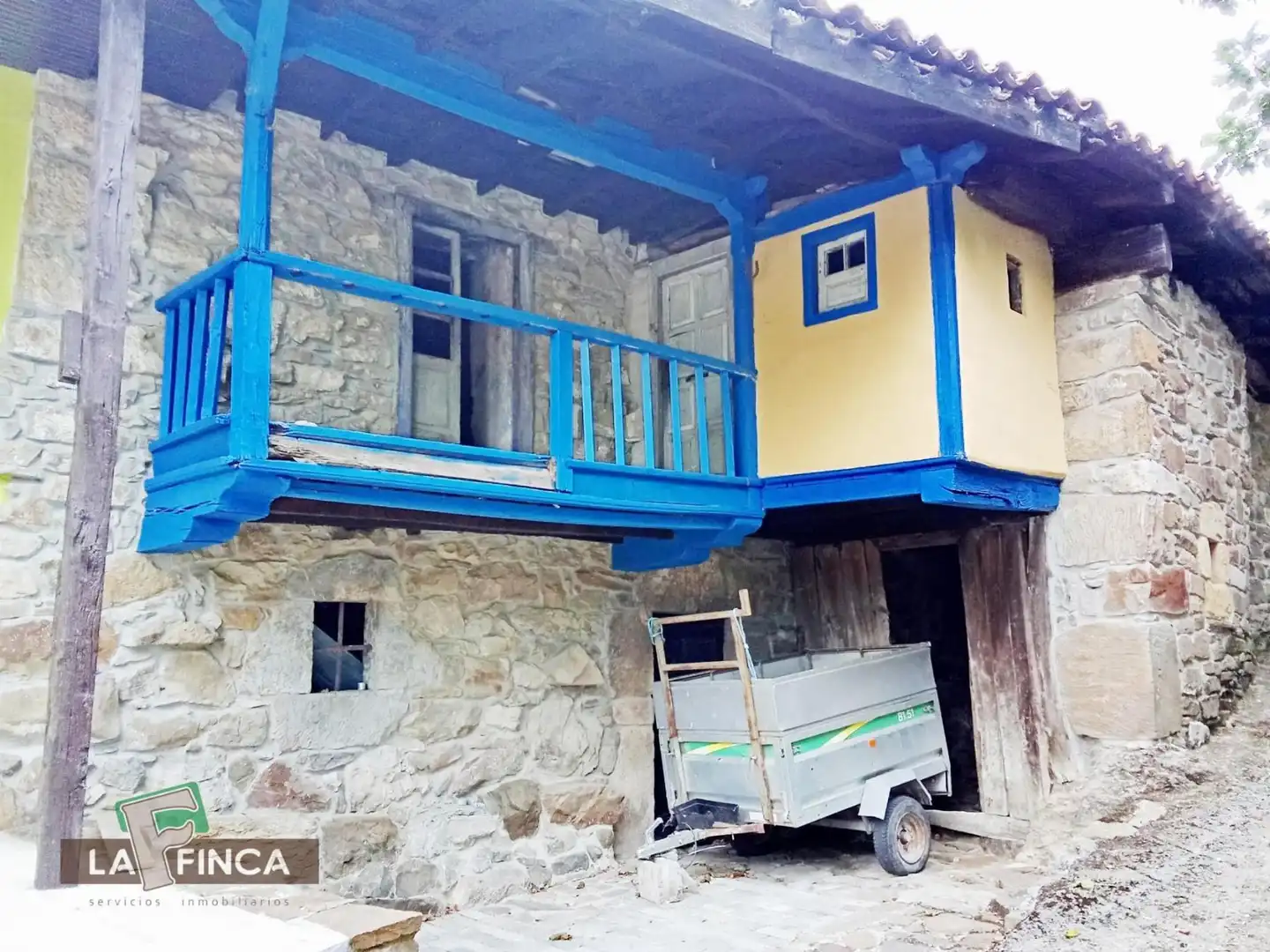 Casa adosada en venta en CASARES, Quirós