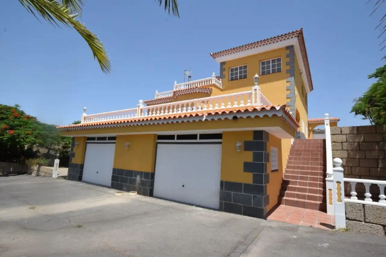 Vista exterior de Casa o chalet en venta en San Miguel de Abona con Aire acondicionado, Jardín privado y Terraza