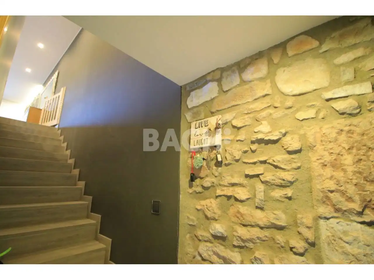 Casa o chalet de alquiler en Oristà con Calefacción, Jardín privado y Parquet