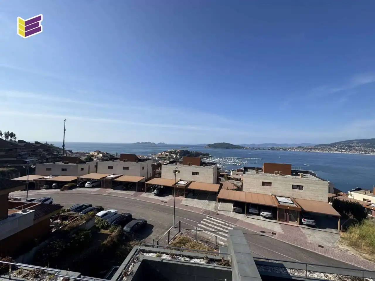 Vista exterior de Dúplex en venta en Baiona con Terraza, Trastero y Balcón