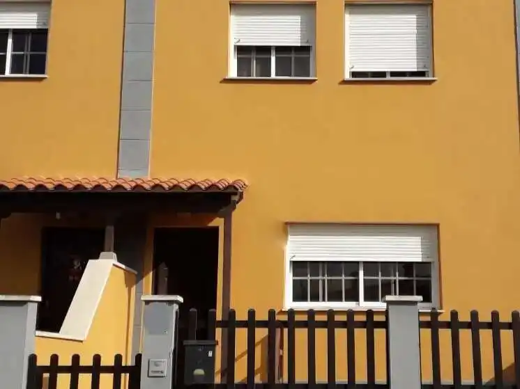 Außenansicht von Haus oder Chalet zum Verkauf in San Cristóbal de la Laguna mit Privatgarten und Abstellraum