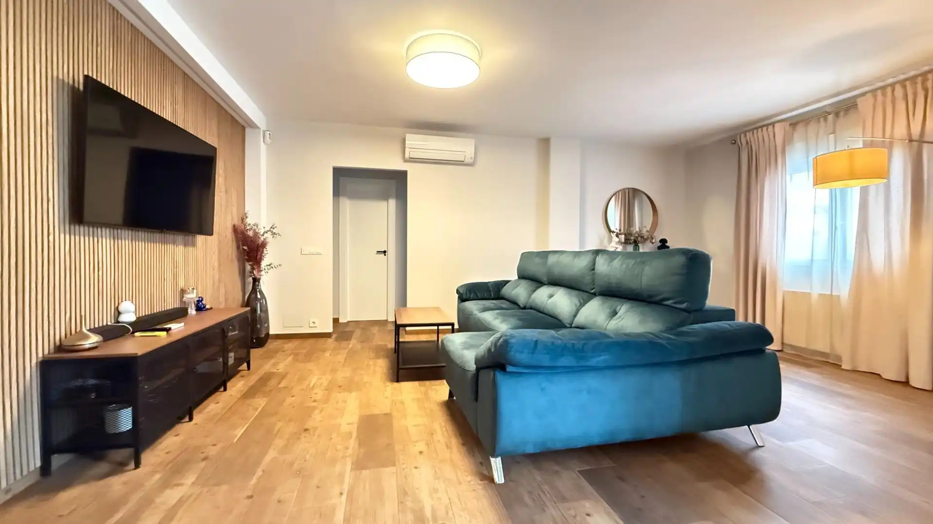Villa mit Pool zum Verkauf in Avenida Laguna Azul, imagen 12