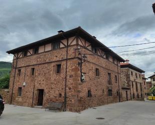 Vista exterior de Planta baixa en venda en Valgañón amb Calefacció, Parquet i Moblat