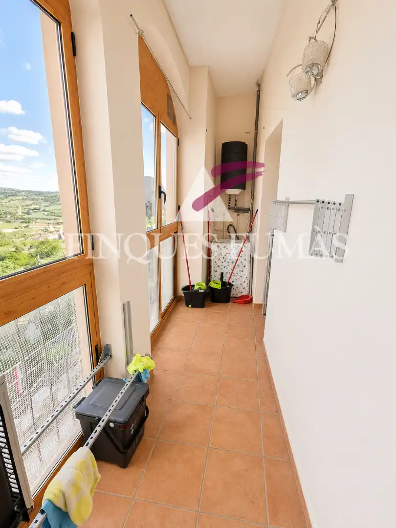Terraza de Piso en venta en Cervera con Aire acondicionado, Calefacción y Amueblado