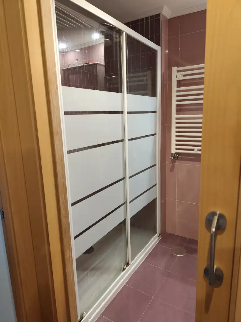 Bathroom of Flat for sale in Gijón   with Heating, Oven and Washing machine