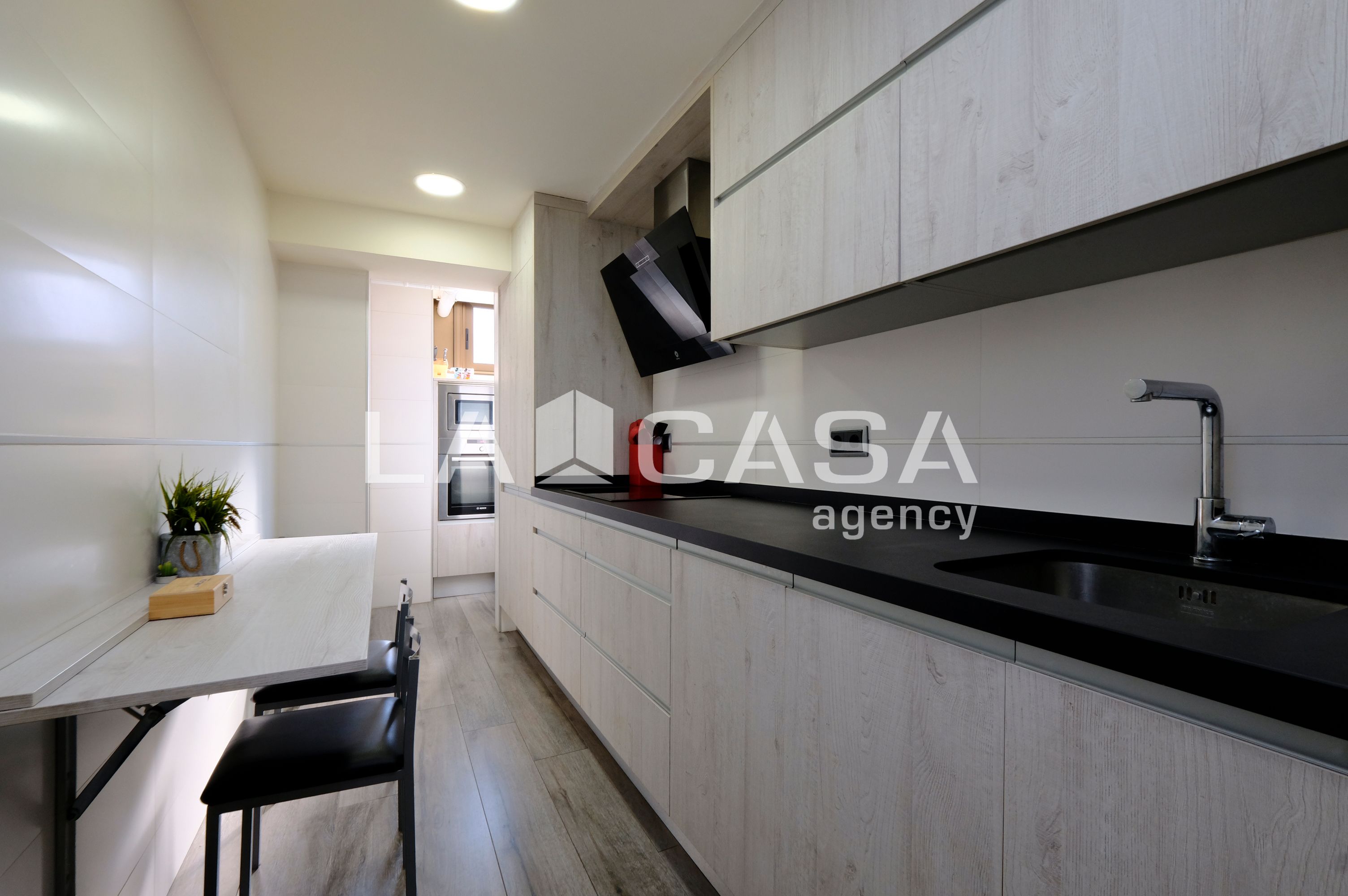 Kitchen of Flat for sale in  Barcelona Capital  with Heating, Swimming Pool and Balcony