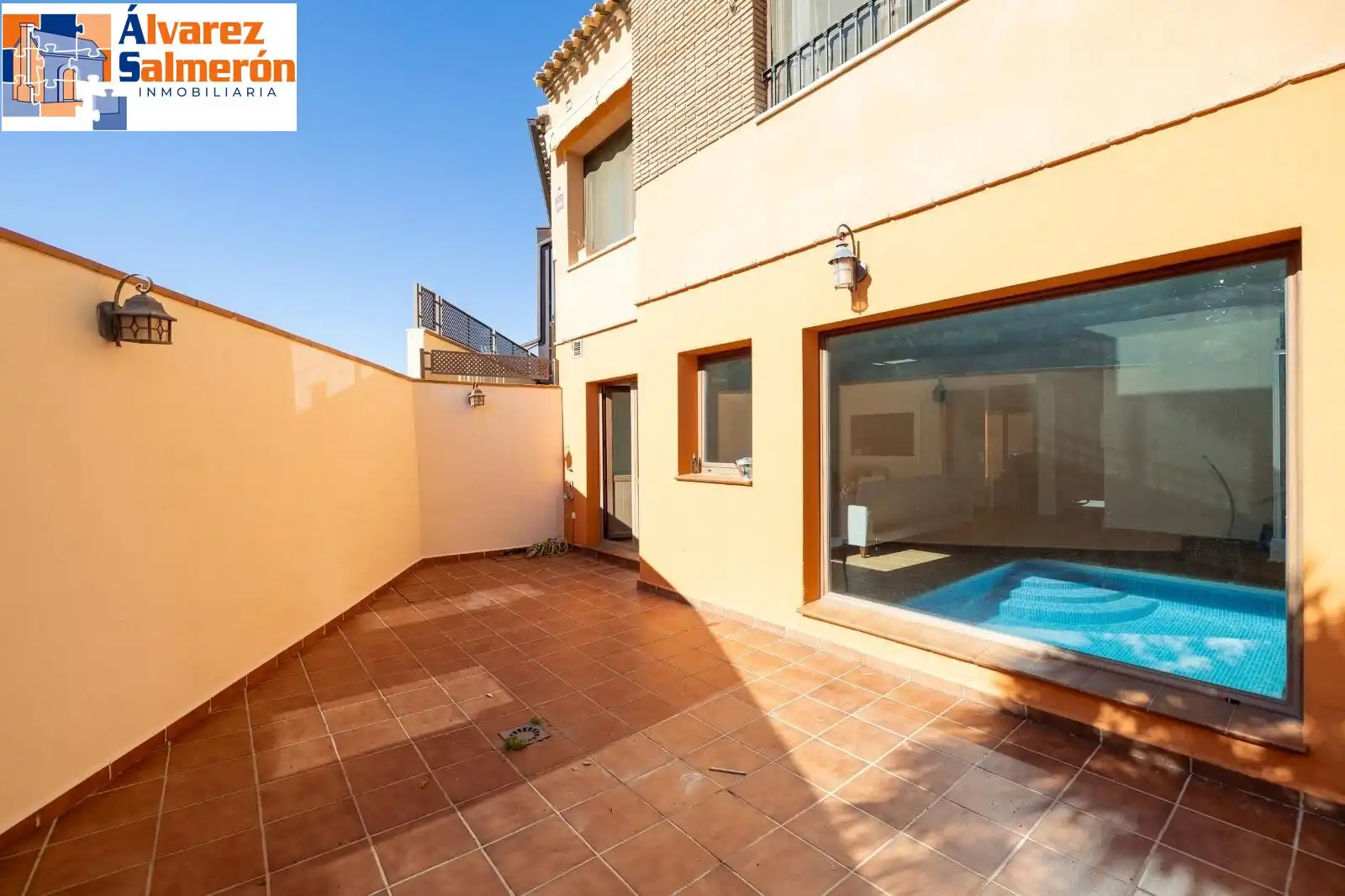 Jardín de Casa adosada en venta en Granada con Aire acondicionado, Calefacción y Terraza