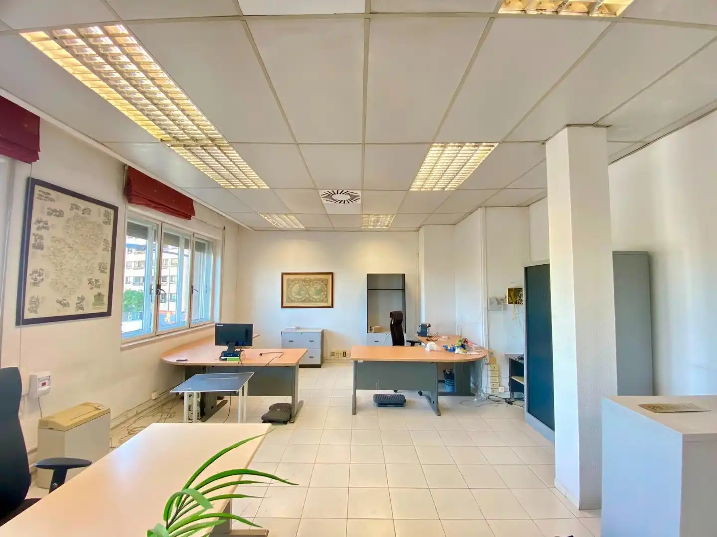 Office for rent in Calle de Juan XXIII, Barrio del Ave