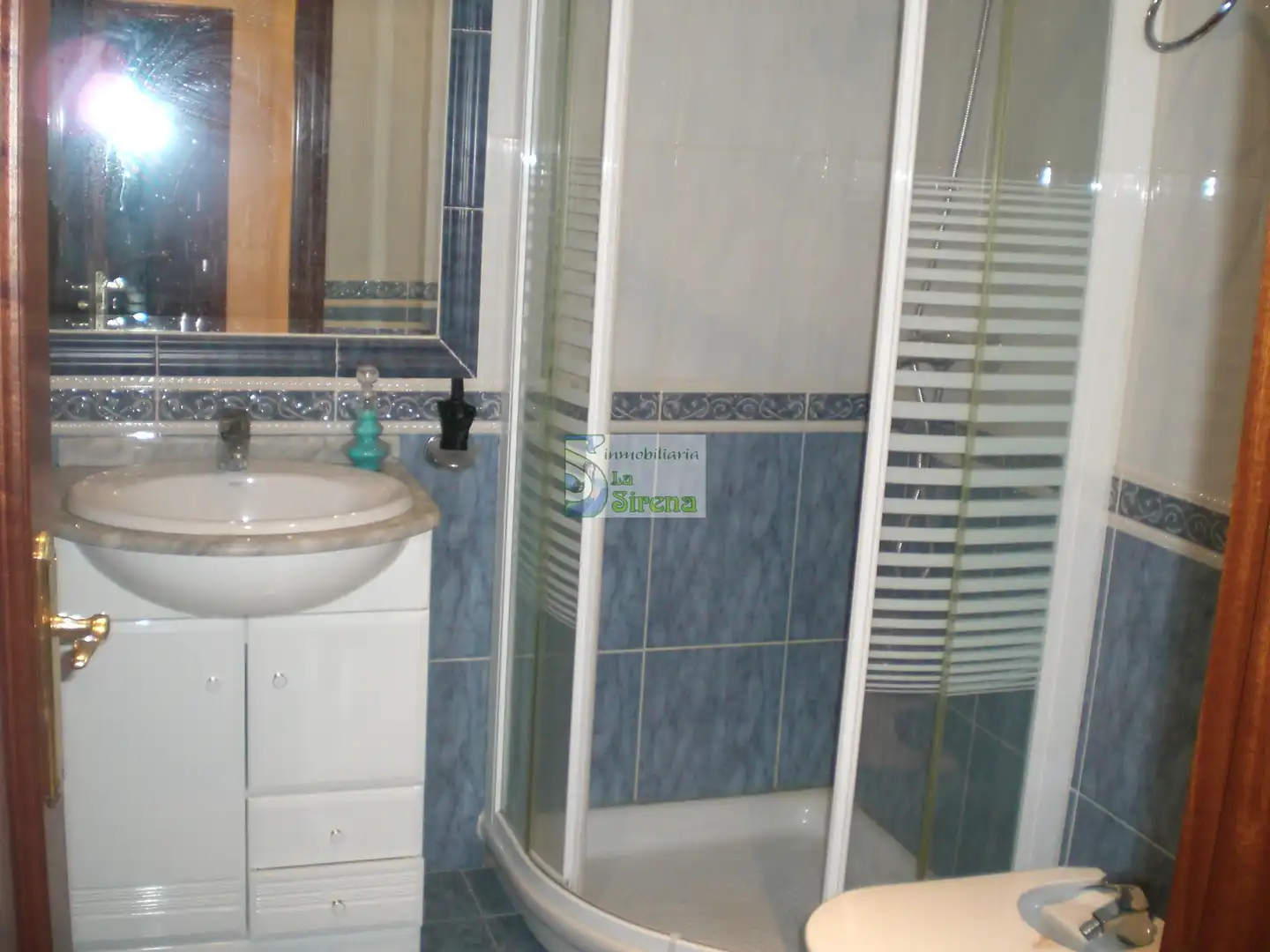 Bathroom of Commercial properties for sale in Castro-Urdiales  with Air Conditioner, Heating and Terrace