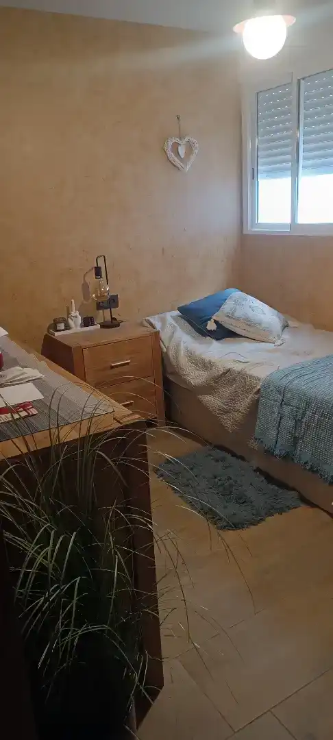 Dormitori de Casa adosada per a compartir en Elche / Elx amb Aire condicionat, Jardí privat i Moblat