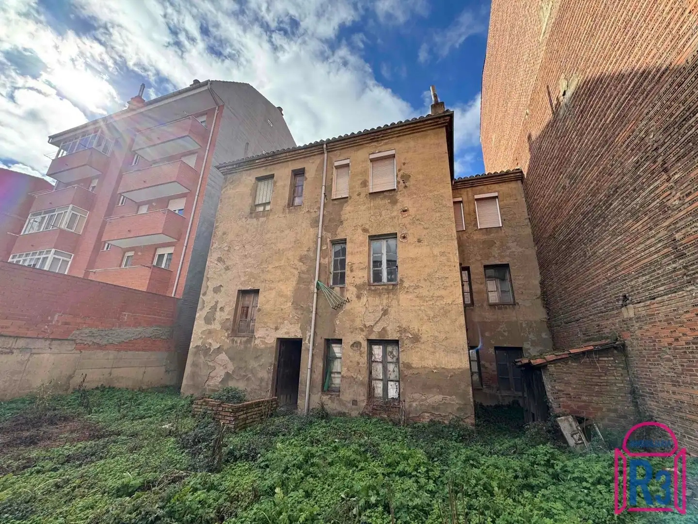 Edifici en venda a Relojero Losada, Crucero