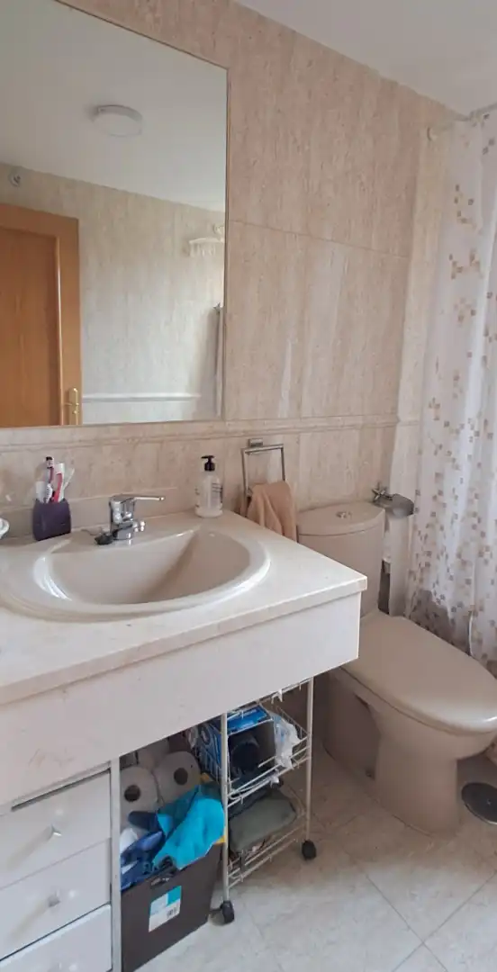 Bathroom of Flat for sale in Madrid  with Air Conditioner, Heating and Terrace